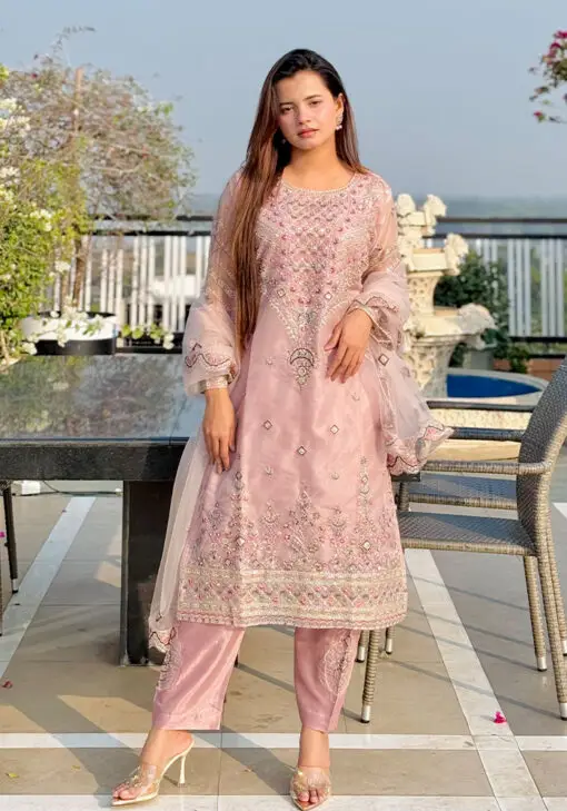 Exclusive Pakistani Three-Piece Collection 2025 - Image 3